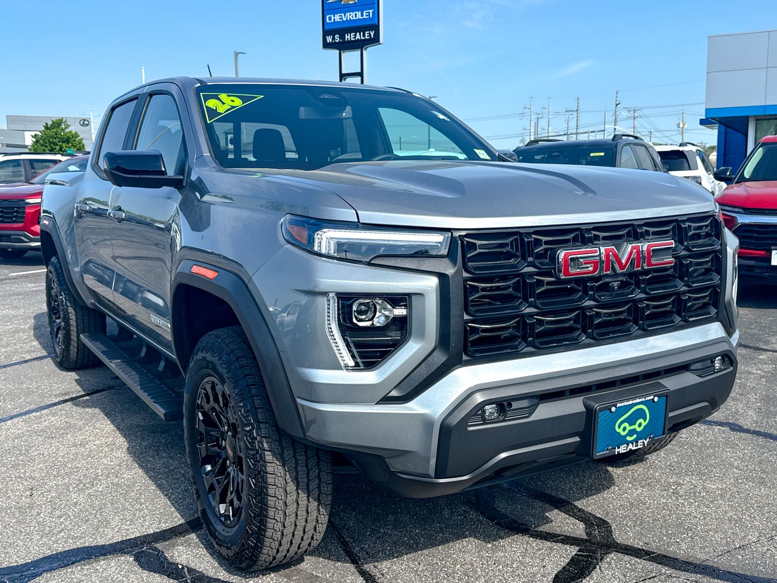 Photo view of 2026 GMC Canyon in Gray