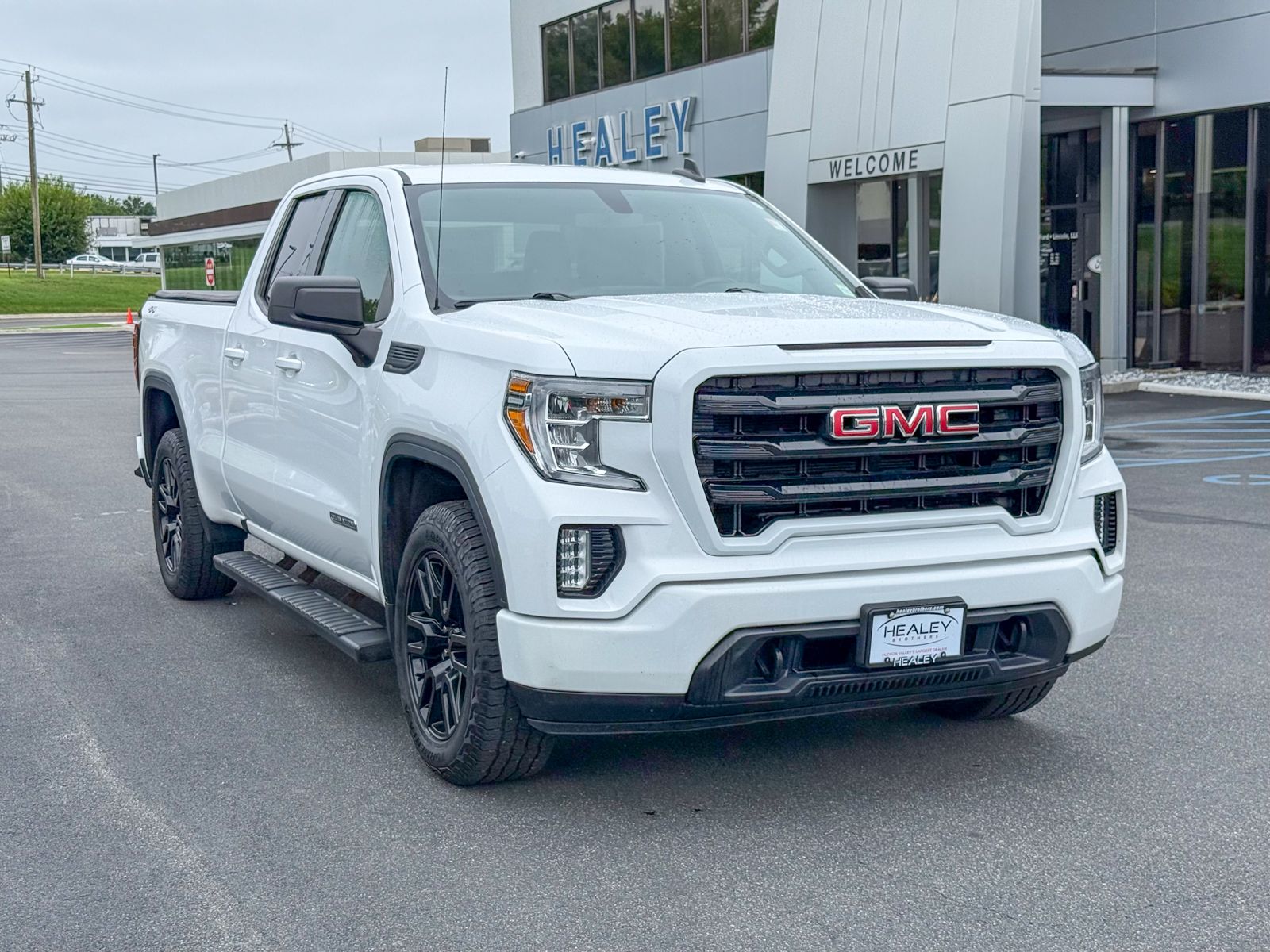 Photo view of 2021 GMC Sierra 1500 in White