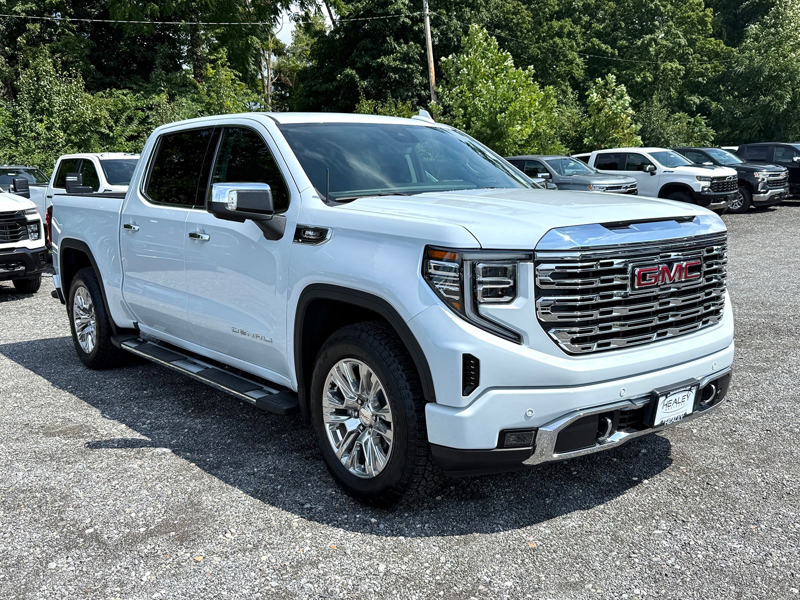 Photo view of 2026 GMC Sierra 1500 in White