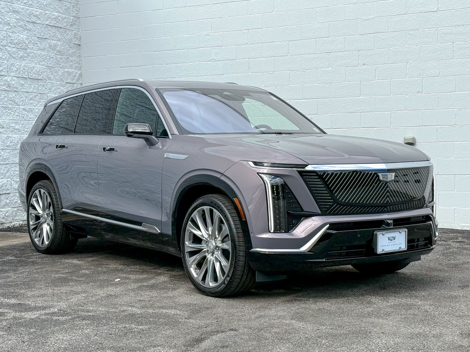 Photo view of 2026 Cadillac VISTIQ in 