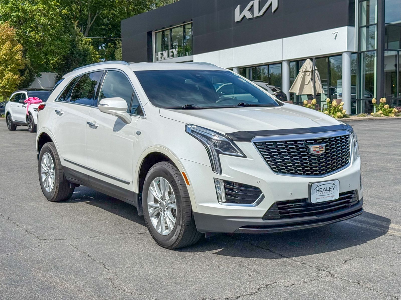 Photo view of 2023 Cadillac XT5 in 