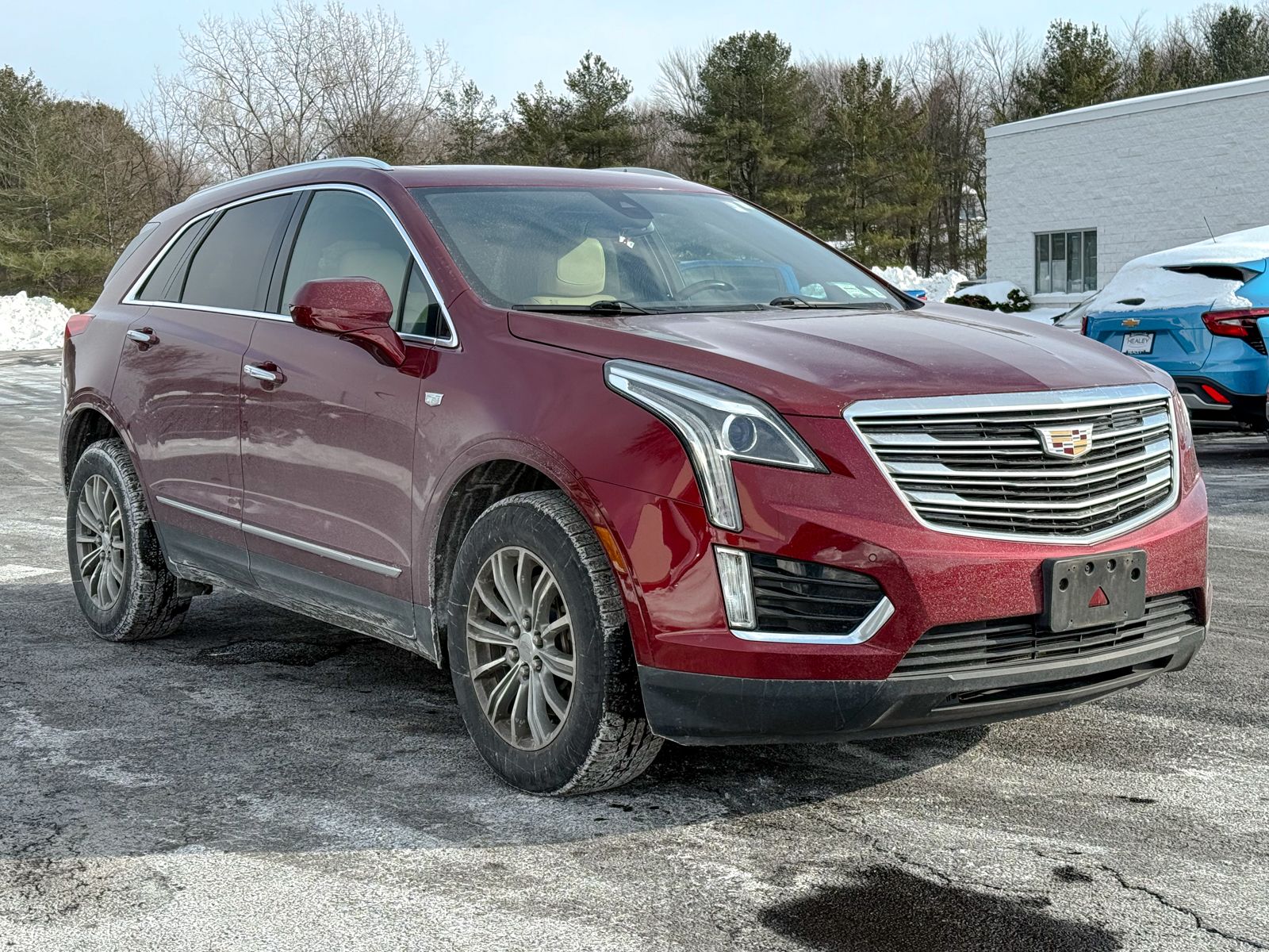 Photo view of 2018 Cadillac XT5 Crossover in Red