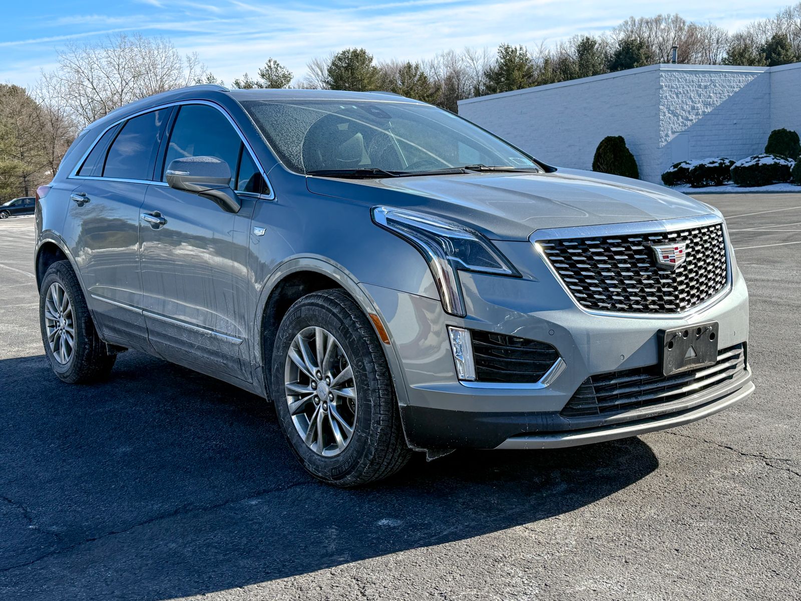 Photo view of 2023 Cadillac XT5 in Gray
