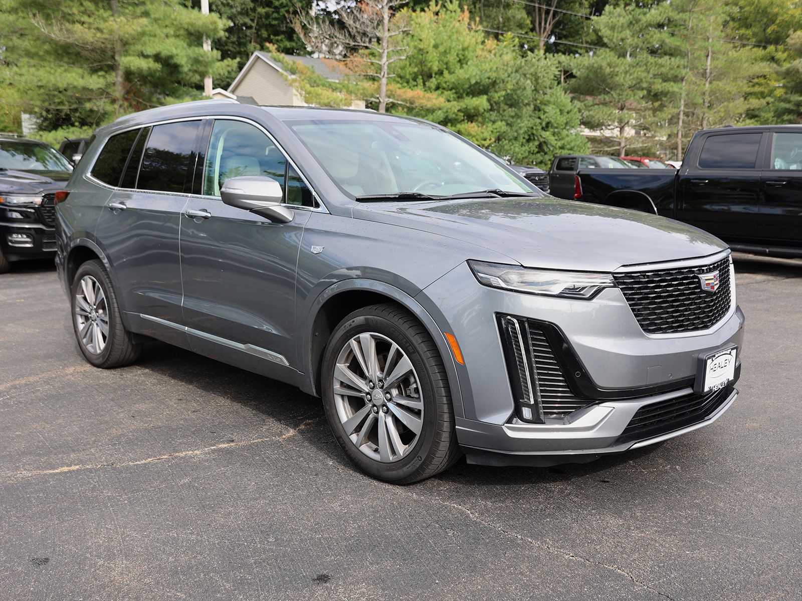 Photo view of 2021 Cadillac XT6 in Gray