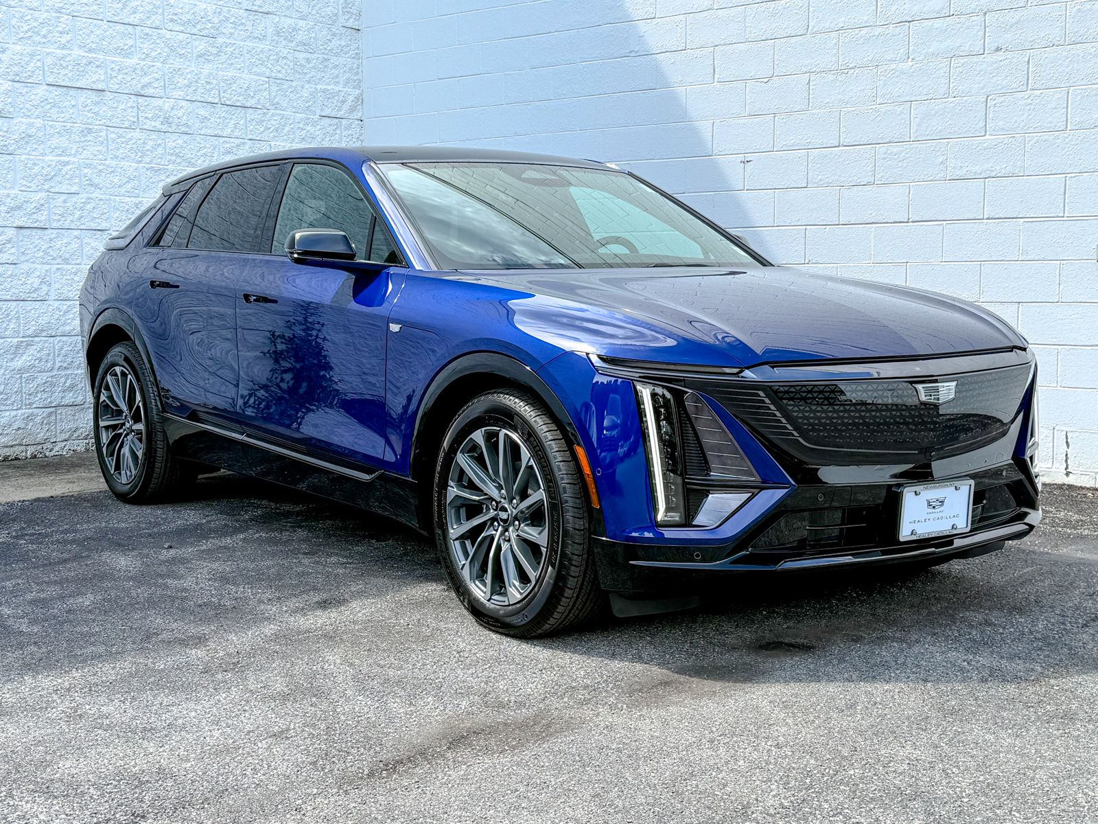 Photo view of 2026 Cadillac LYRIQ in Blue