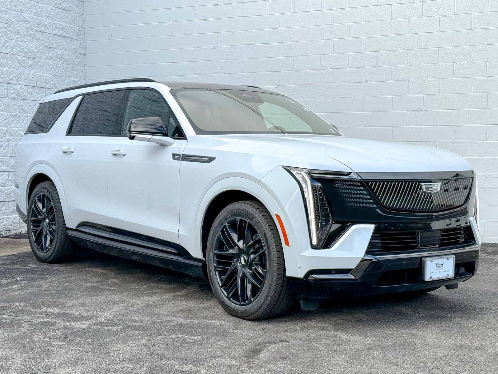 Photo view of 2026 Cadillac Escalade IQL in 