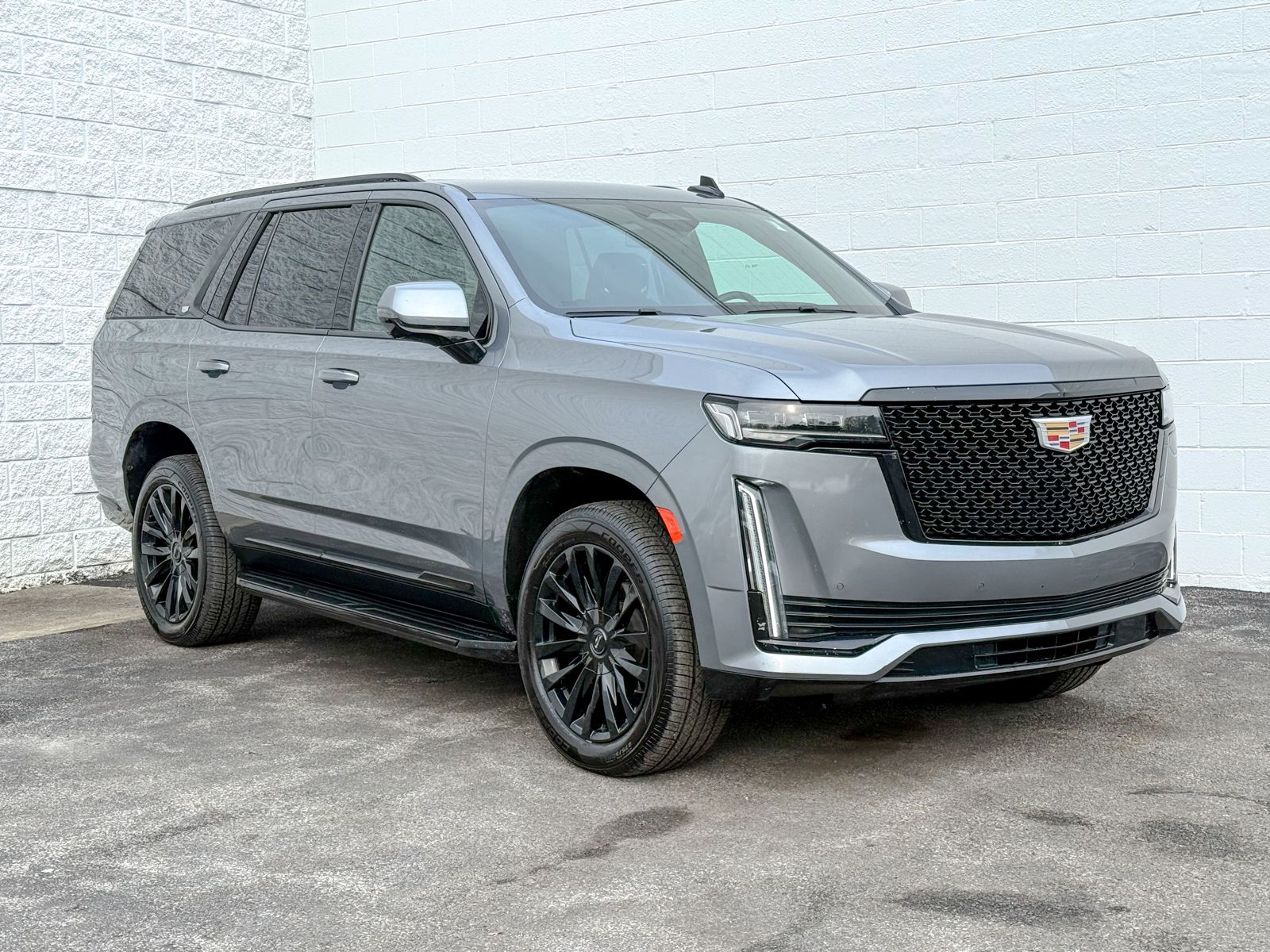 Photo view of 2022 Cadillac Escalade in Gray