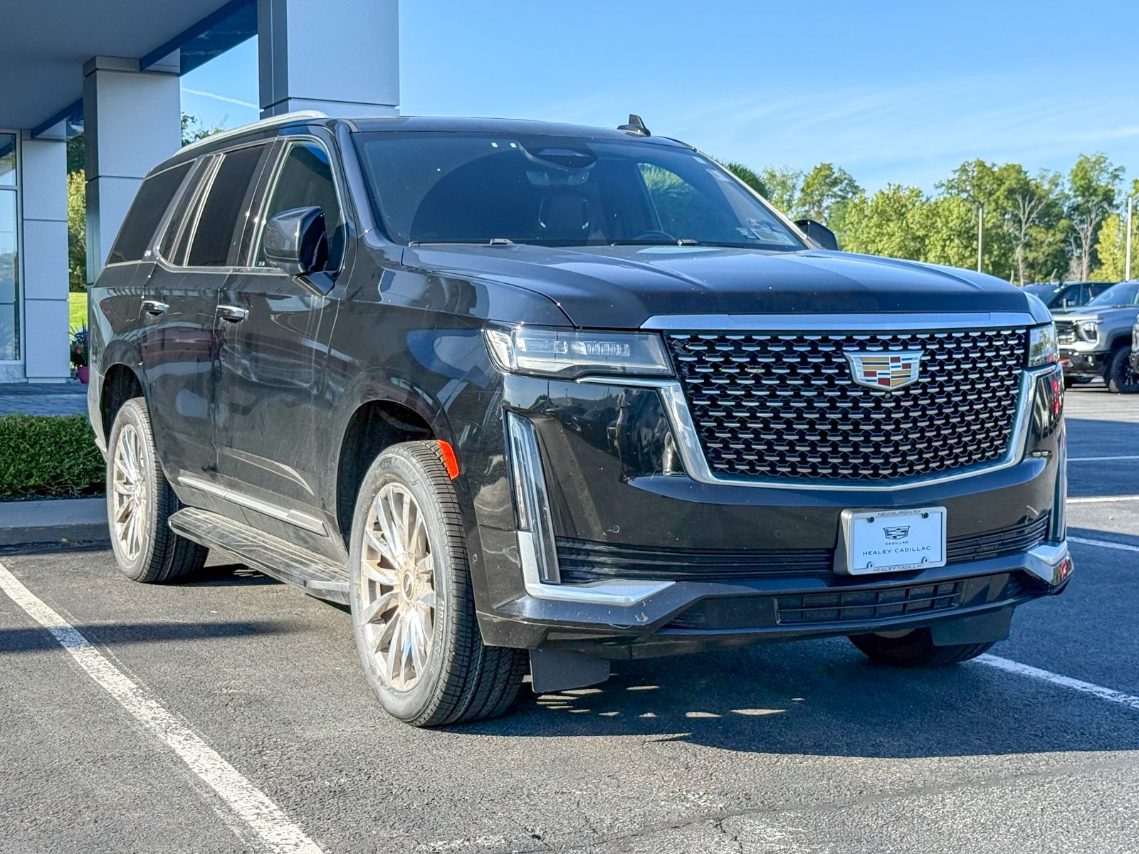 Photo view of 2023 Cadillac Escalade in Black
