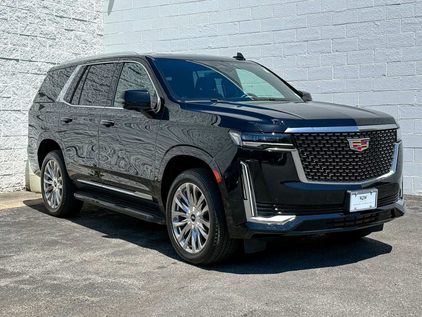 Photo view of 2021 Cadillac Escalade in Black