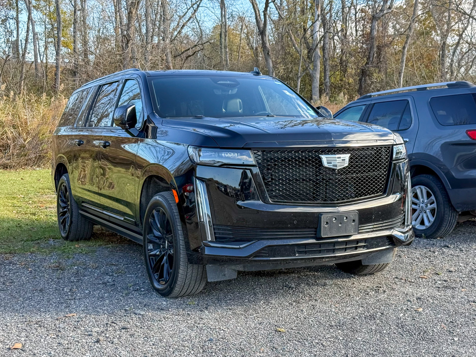 Photo view of 2024 Cadillac Escalade ESV in Black