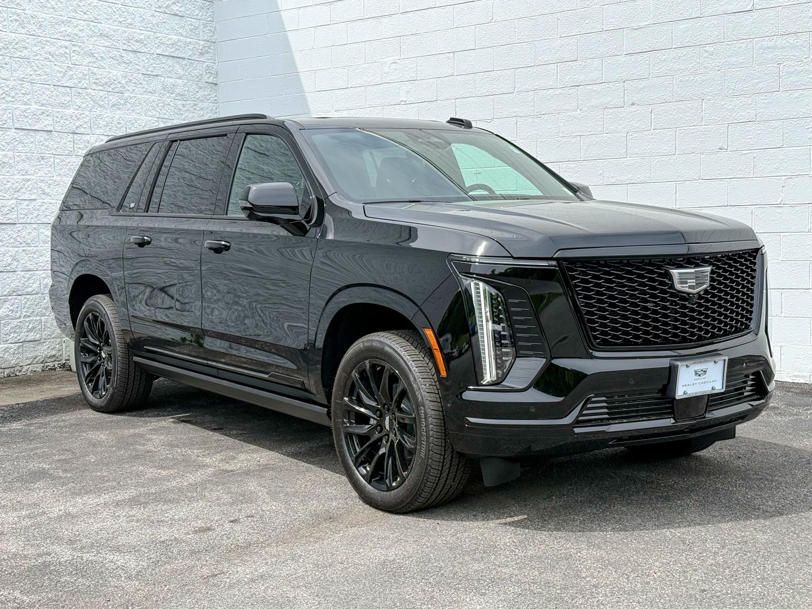 Photo view of 2026 Cadillac Escalade ESV in Black