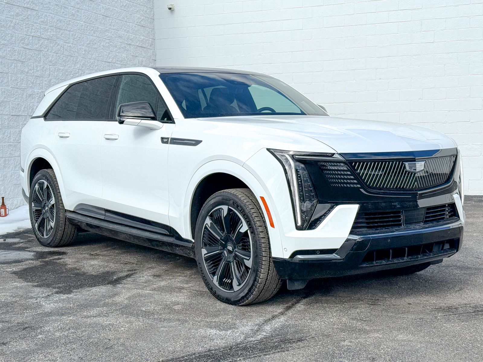 Photo view of 2025 Cadillac Escalade IQ in White