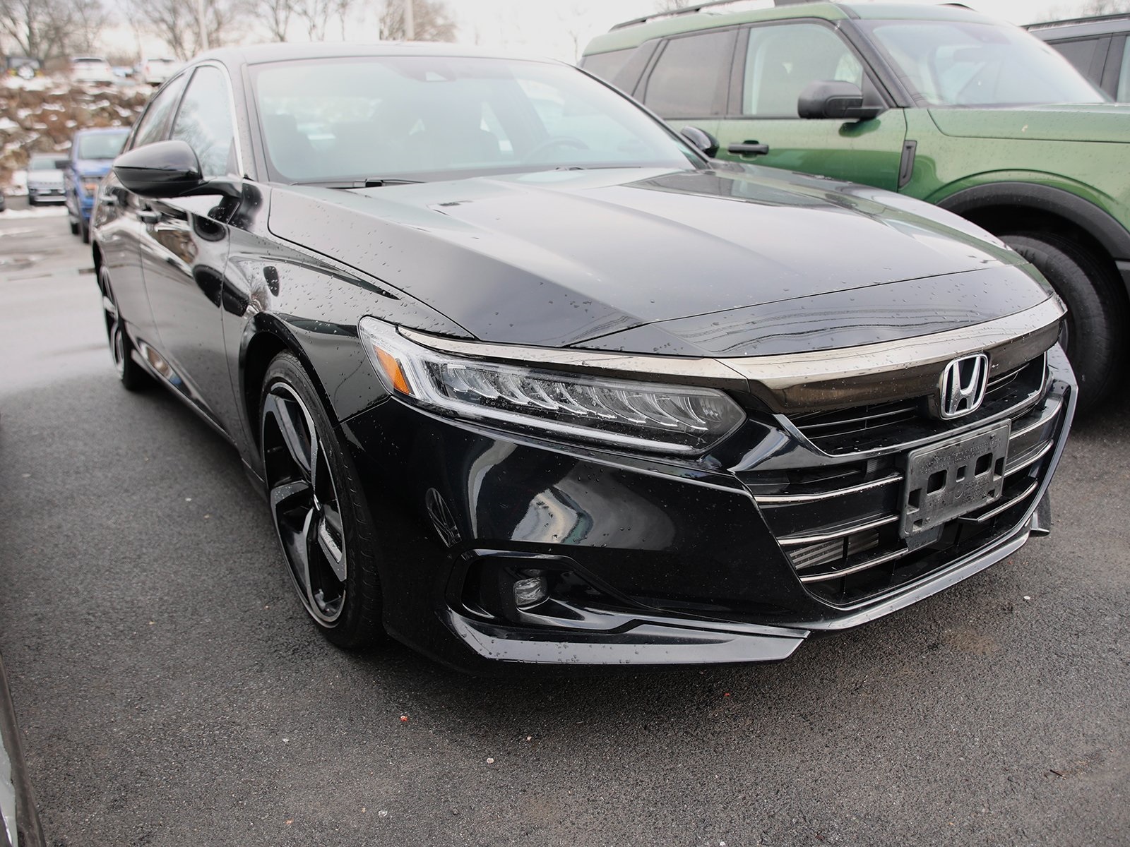 Photo view of 2022 Honda Accord Sedan in Black