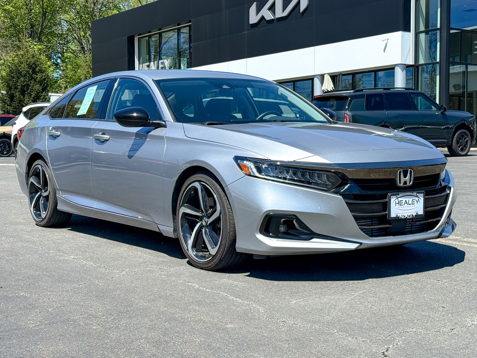 Photo view of 2022 Honda Accord Sedan in Gray