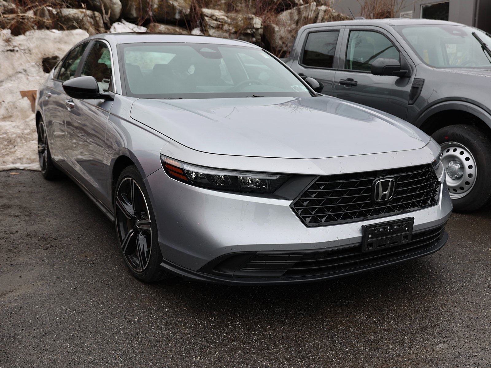Photo view of 2024 Honda Accord Hybrid in Gray