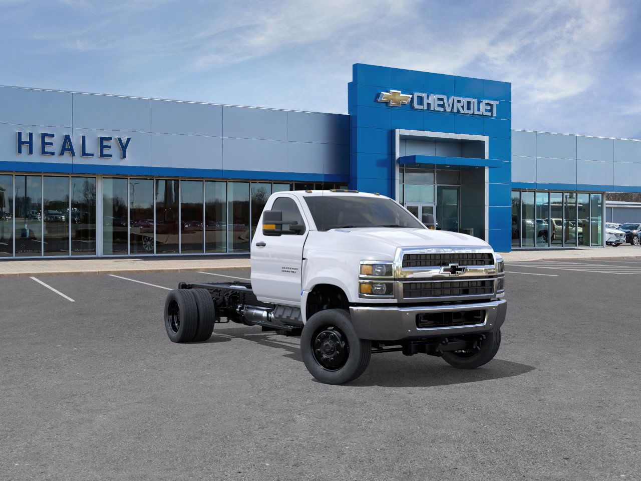 Photo view of 2025 Chevrolet Silverado MD in White