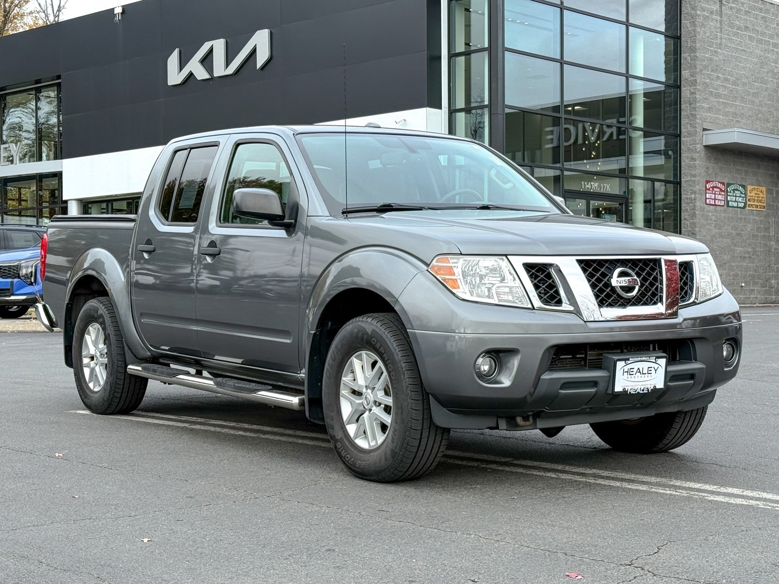 Photo view of 2016 Nissan Frontier in Gray
