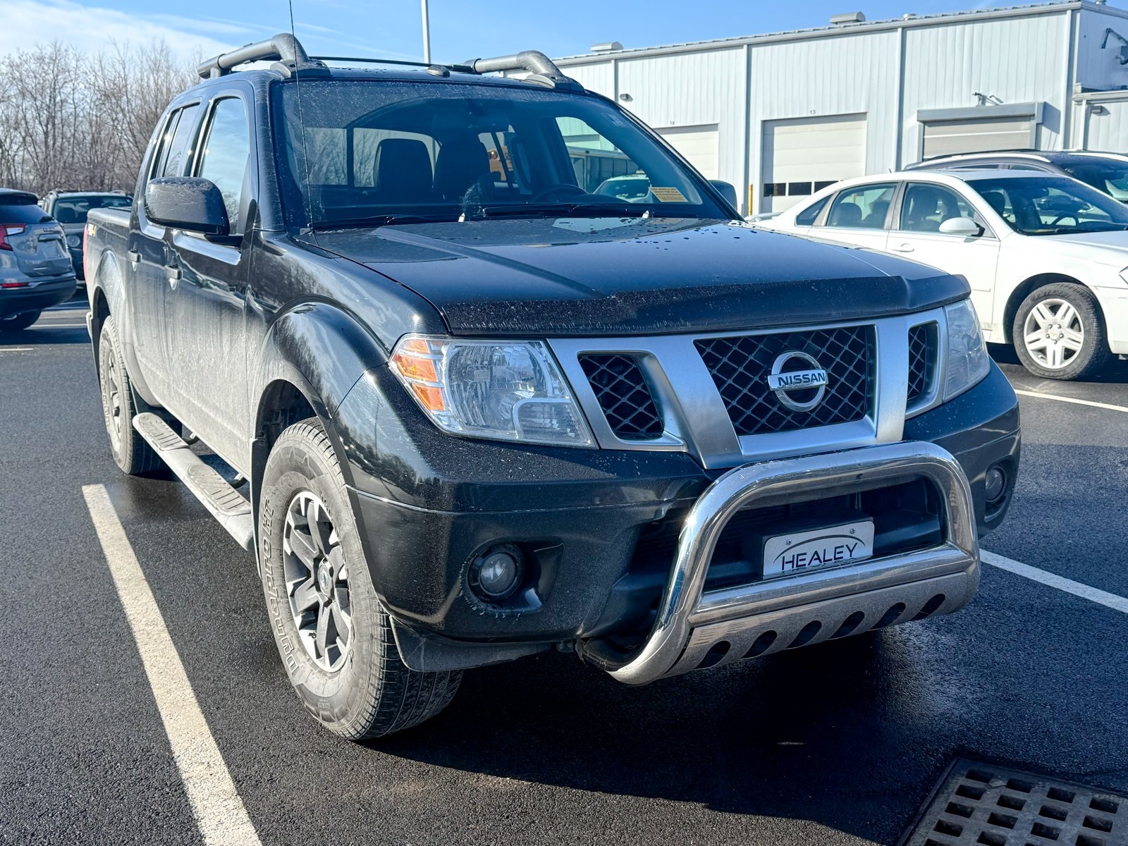 Photo view of 2019 Nissan Frontier in Black