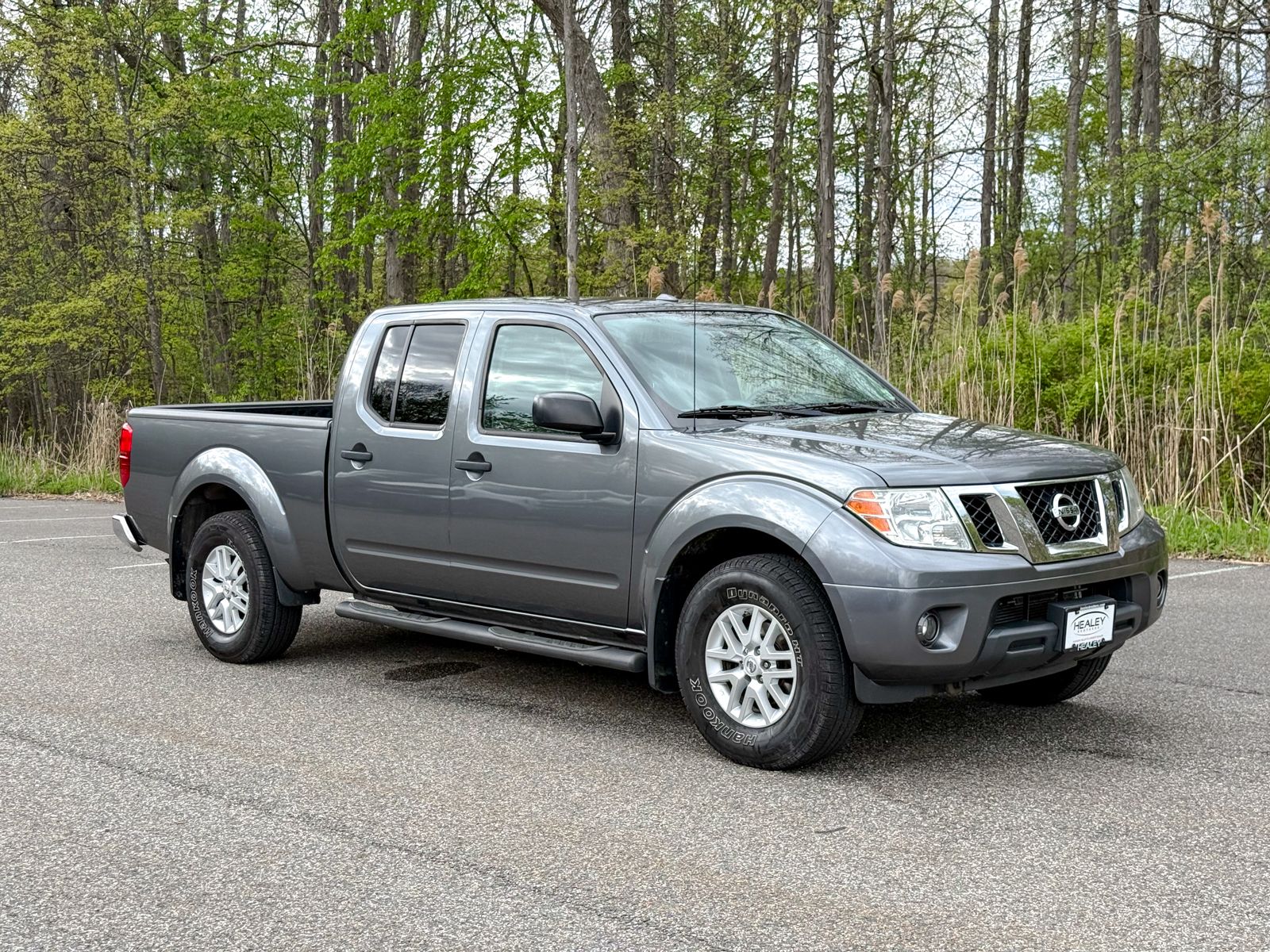 Photo view of 2018 Nissan Frontier in Gray