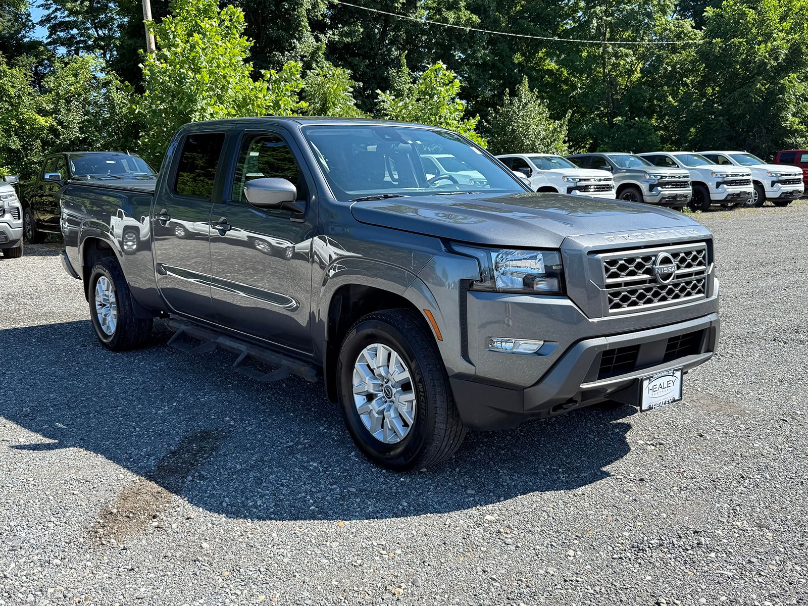 Photo view of 2024 Nissan Frontier in Gray