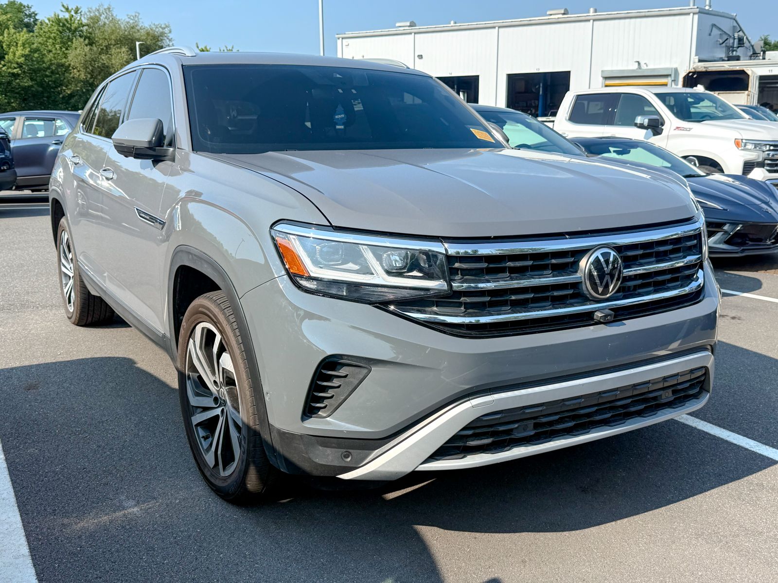 Photo view of 2021 Volkswagen Atlas Cross Sport in