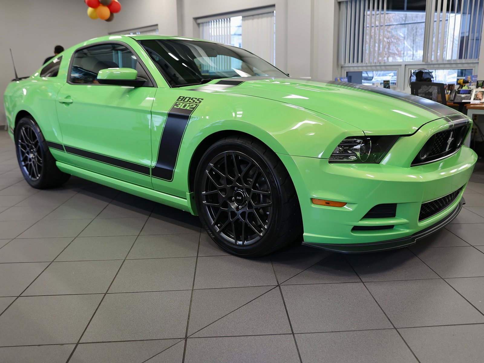 Photo view of 2013 Ford Mustang in Green