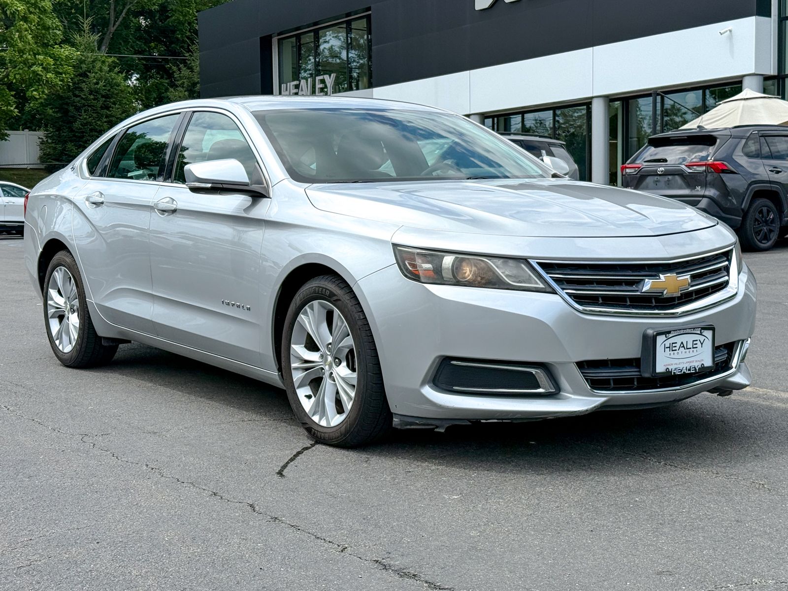 Photo view of 2014 Chevrolet Impala in Gray