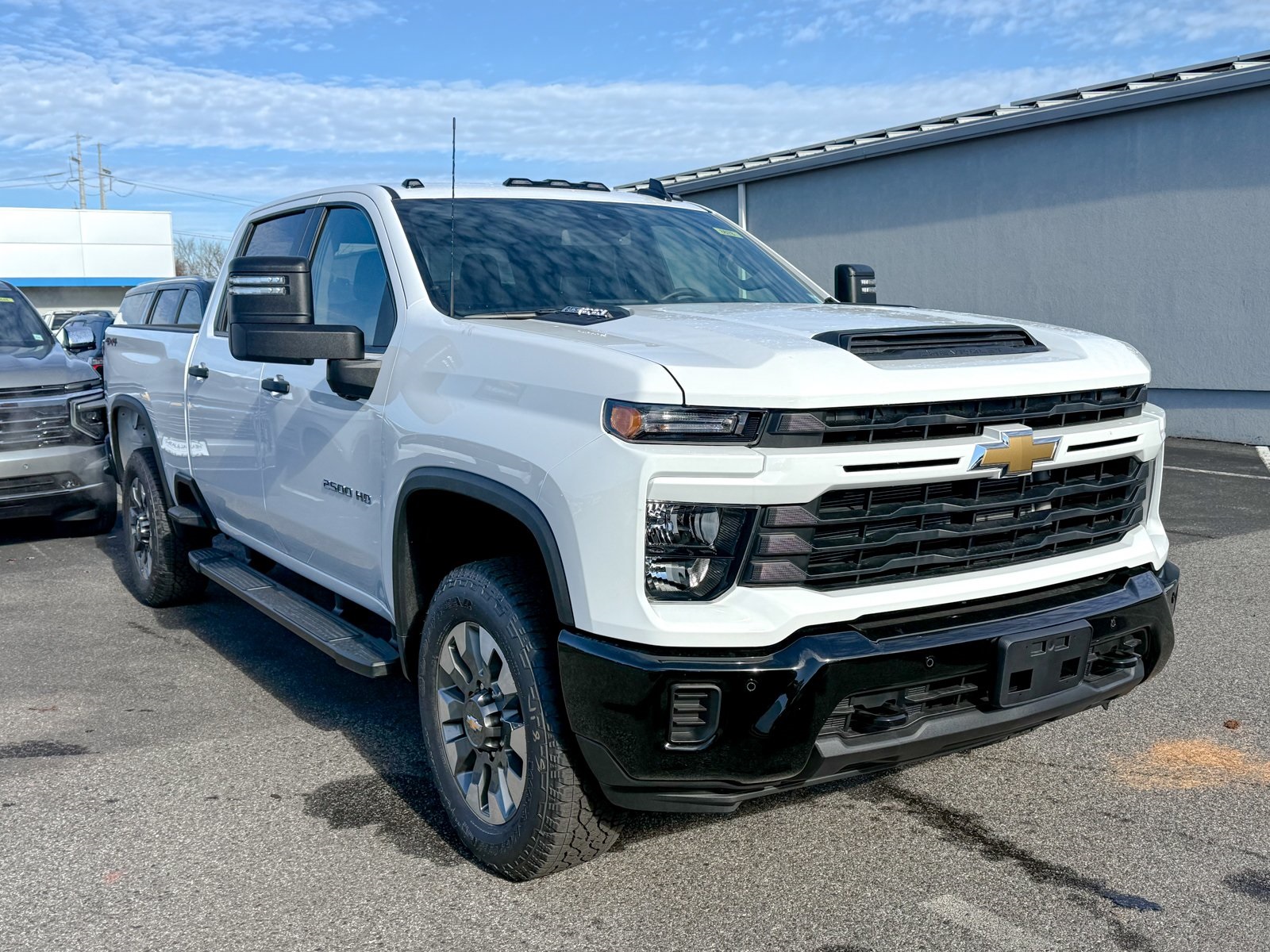 Photo view of 2026 Chevrolet Silverado 2500HD in White