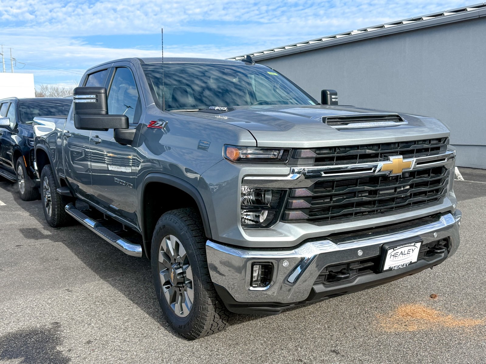 Photo view of 2026 Chevrolet Silverado 2500HD in Gray