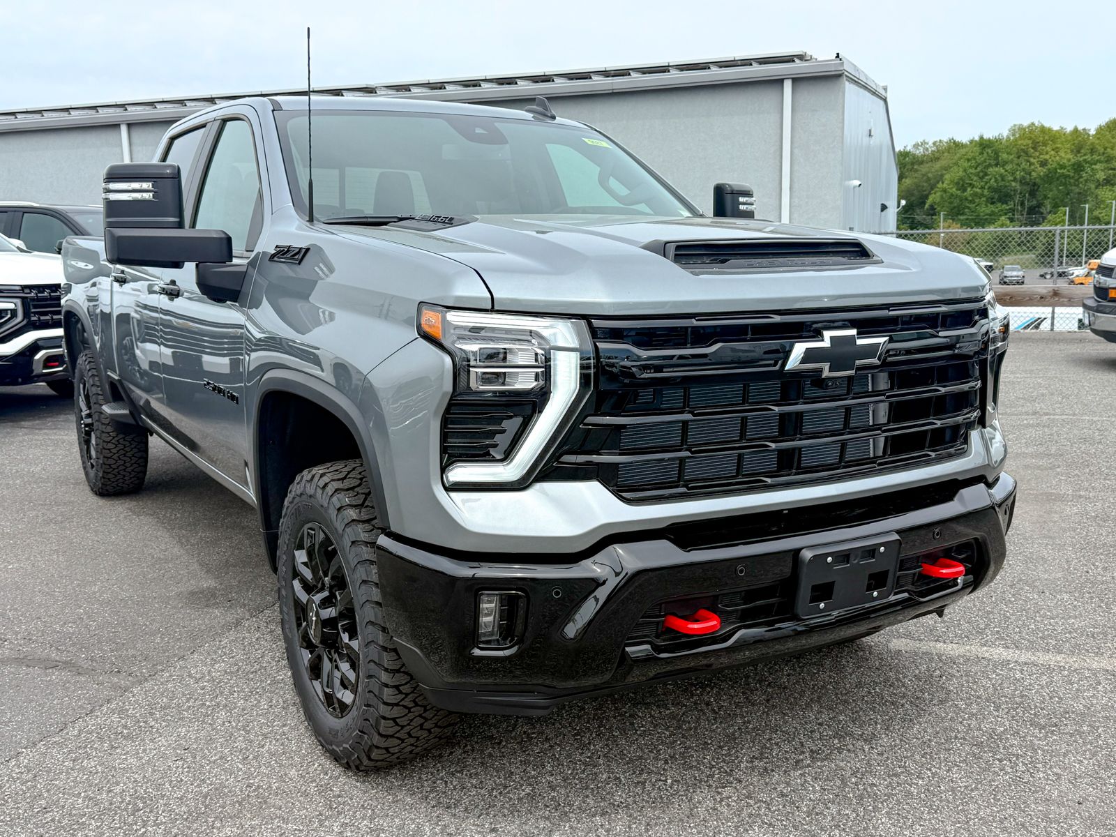 Photo view of 2026 Chevrolet Silverado 2500HD in Gray