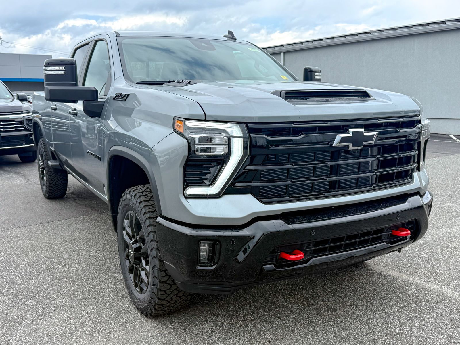 Photo view of 2026 Chevrolet Silverado 2500HD in Gray
