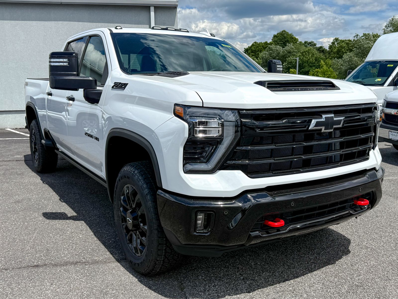 Photo view of 2026 Chevrolet Silverado 2500HD in White