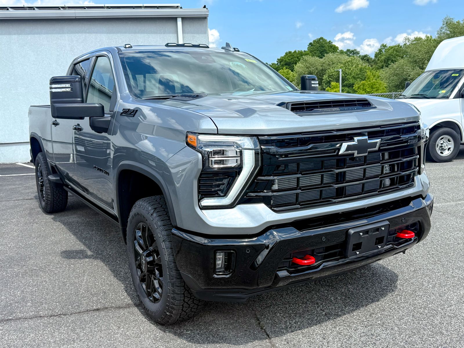 Photo view of 2026 Chevrolet Silverado 2500HD in Gray