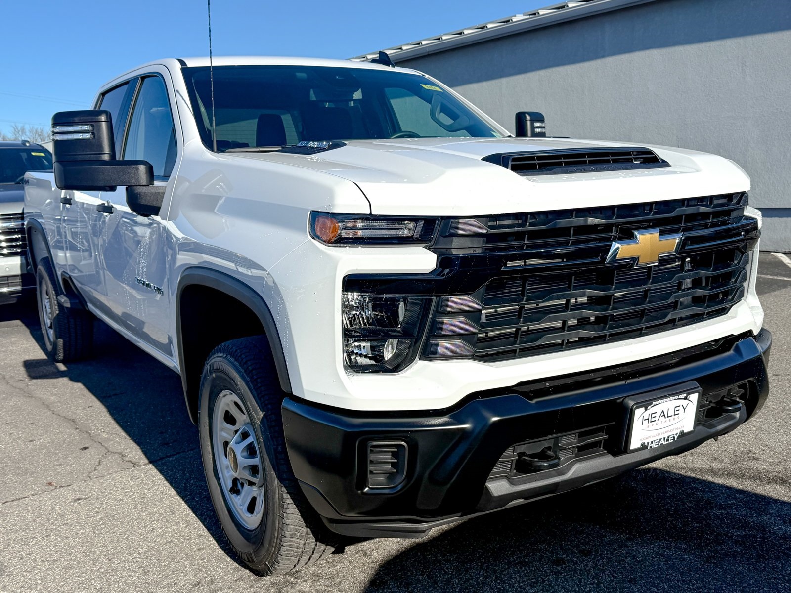 Photo view of 2026 Chevrolet Silverado 3500HD in White