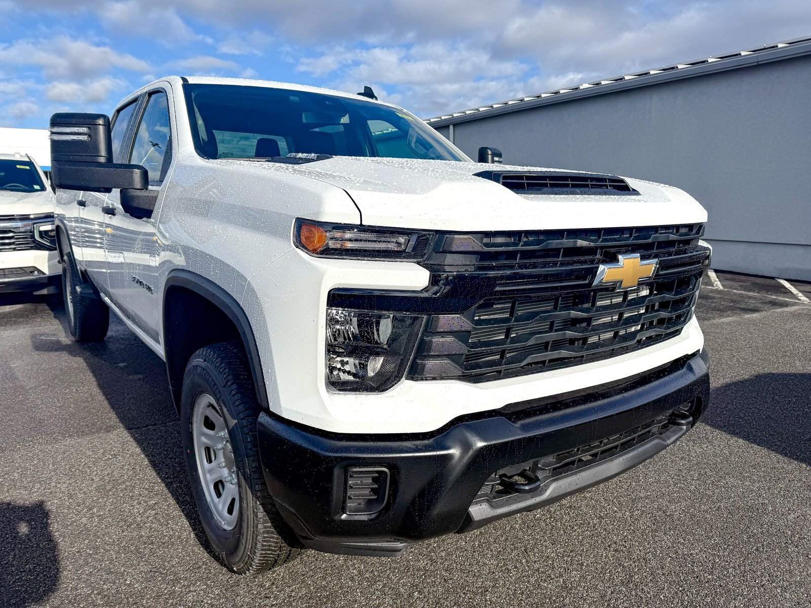 Photo view of 2026 Chevrolet Silverado 3500HD in White
