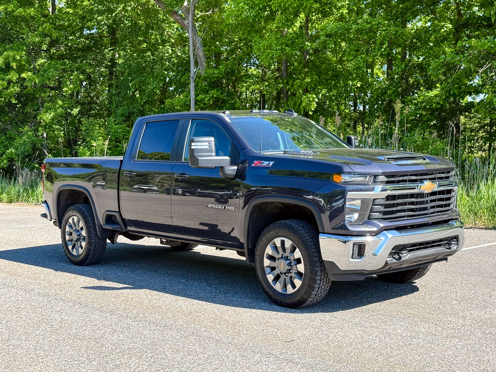Photo view of 2024 Chevrolet Silverado 2500HD in Gray