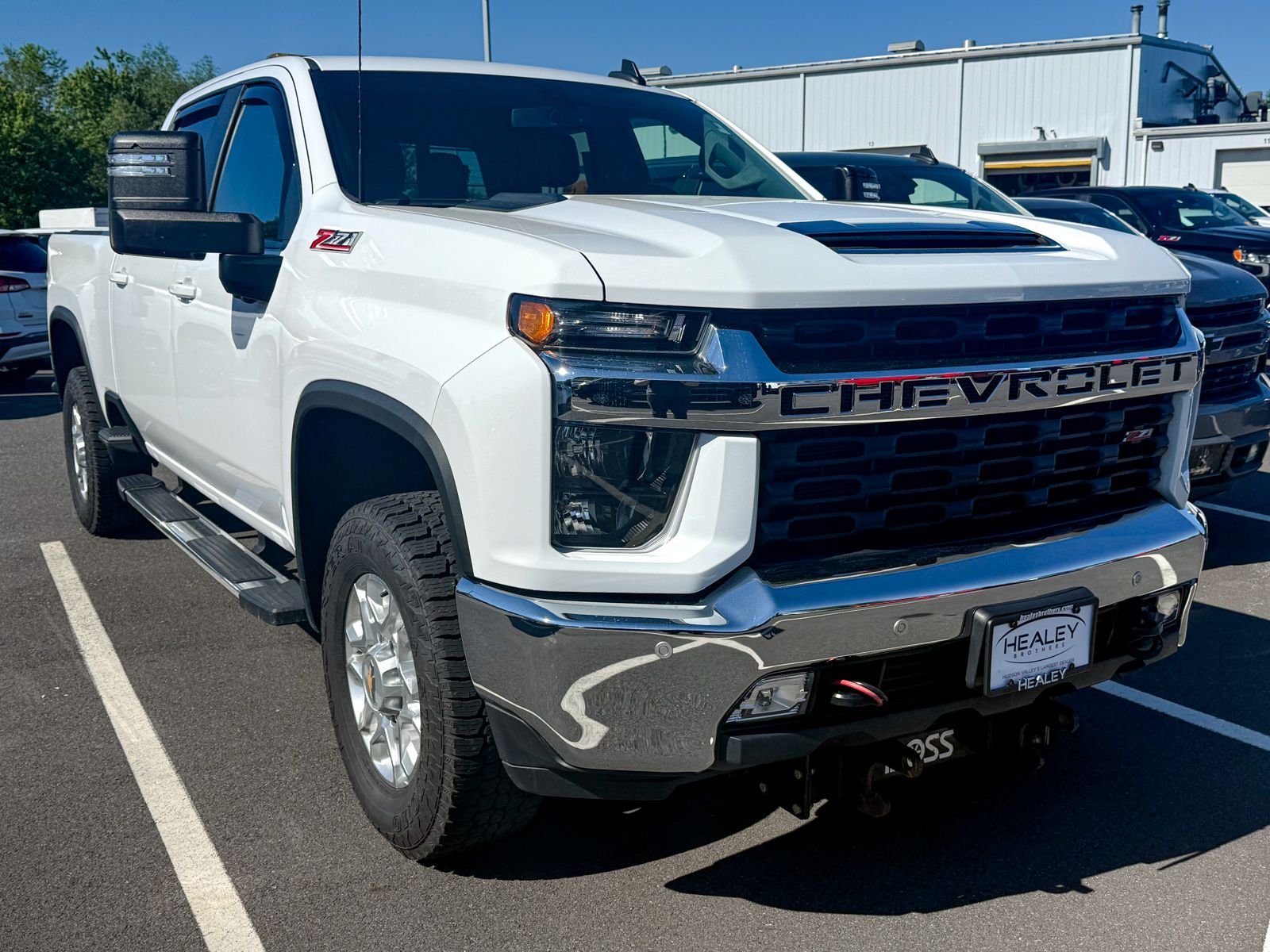 Photo view of 2023 Chevrolet Silverado 2500HD in White