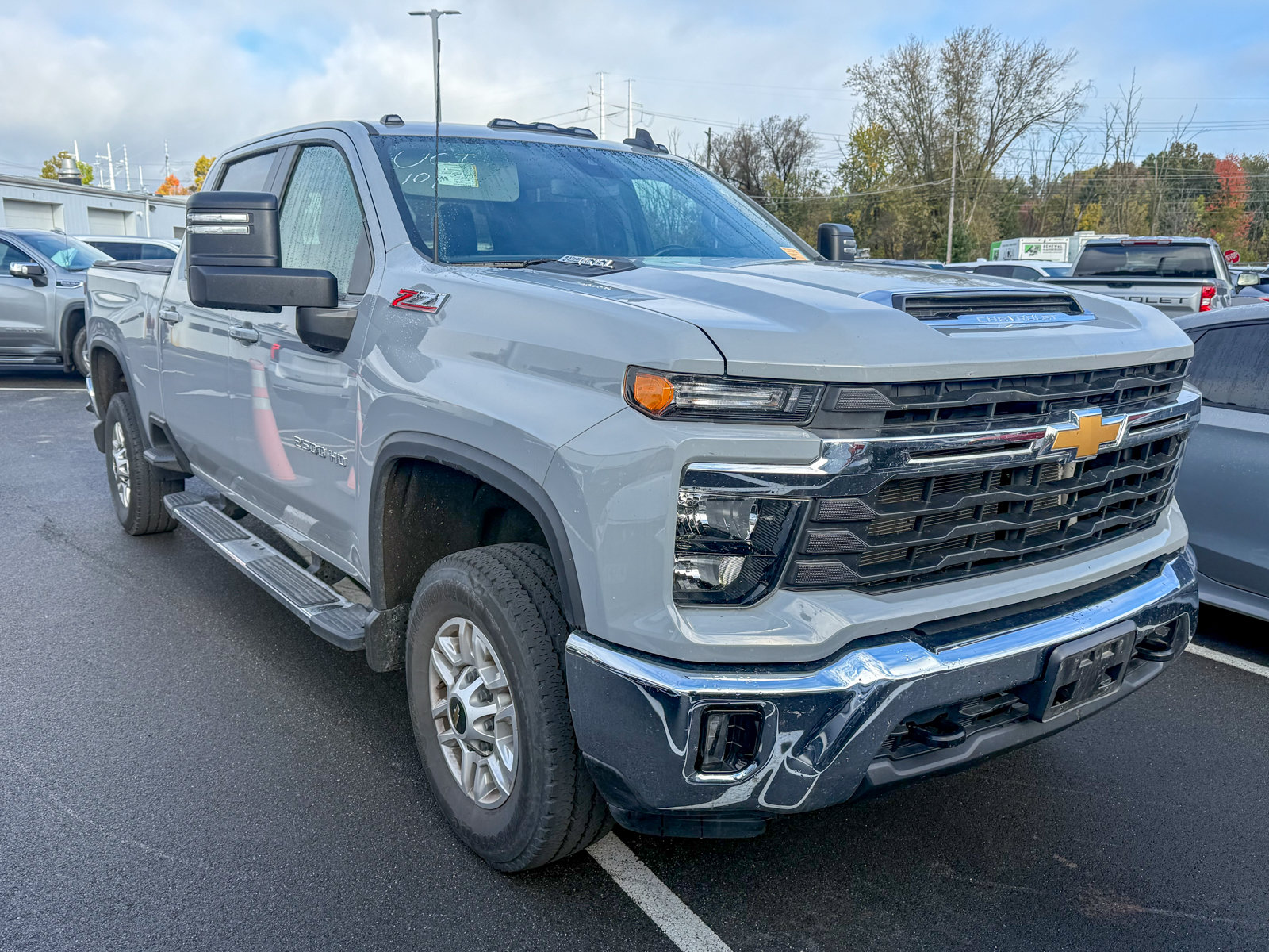 Photo view of 2024 Chevrolet Silverado 2500HD in Gray