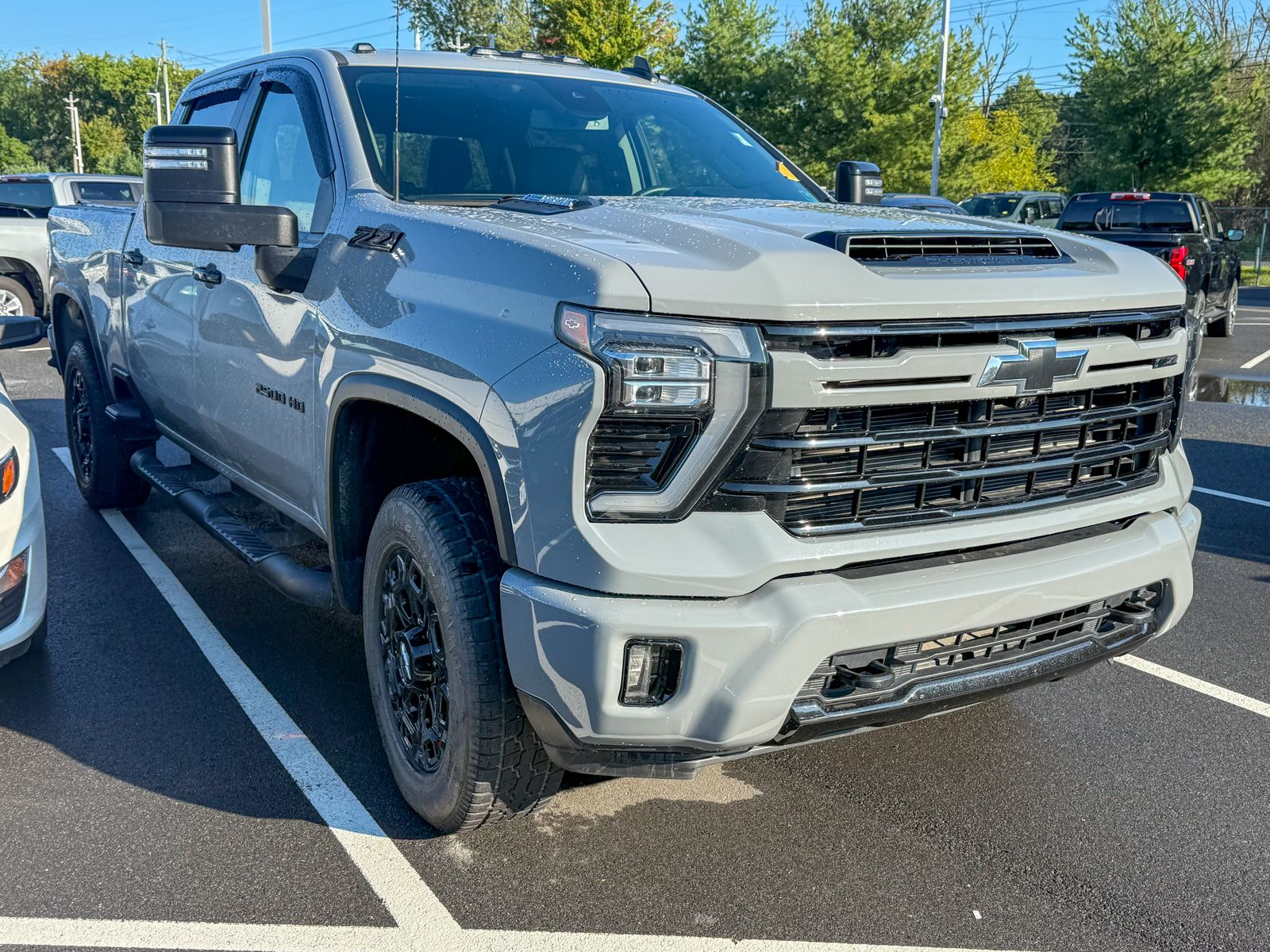 Photo view of 2024 Chevrolet Silverado 2500HD in Gray
