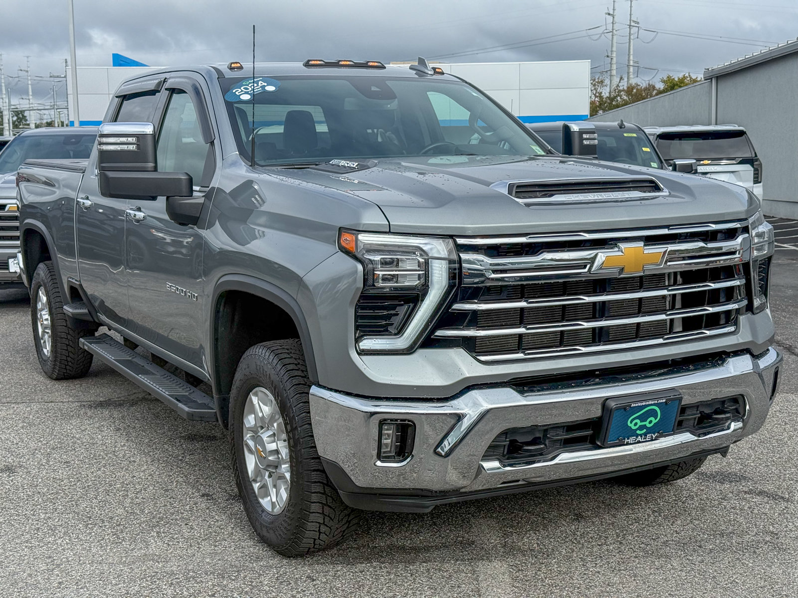 Photo view of 2024 Chevrolet Silverado 2500HD in Gray