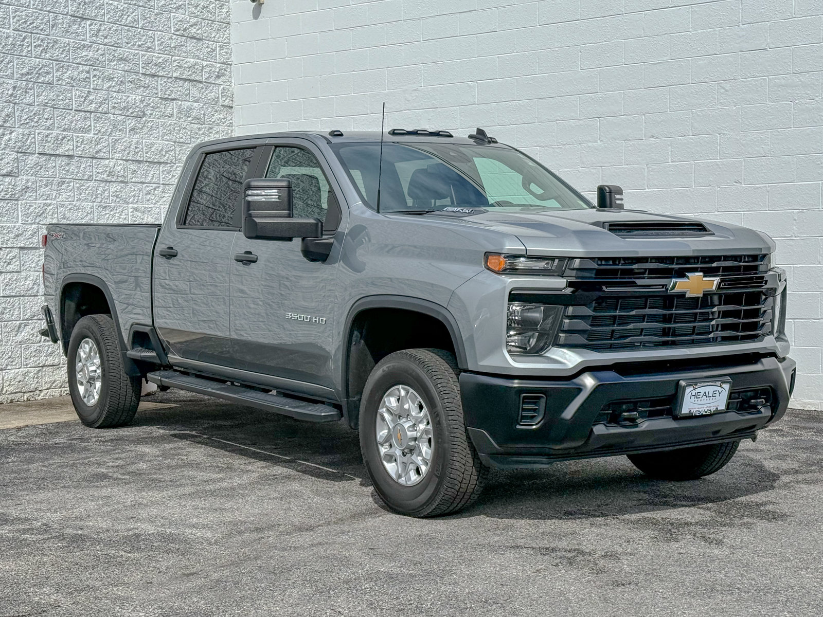 Photo view of 2024 Chevrolet Silverado 3500HD in Gray