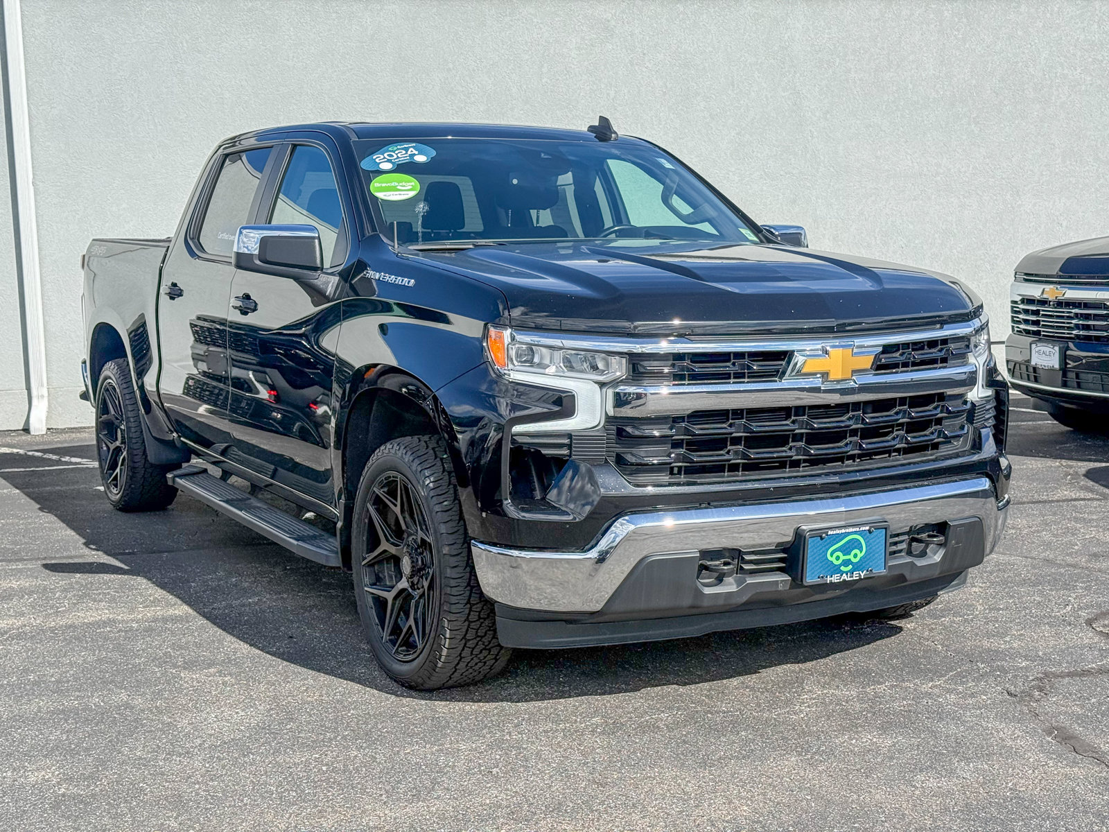 Photo view of 2024 Chevrolet Silverado 1500 in Black