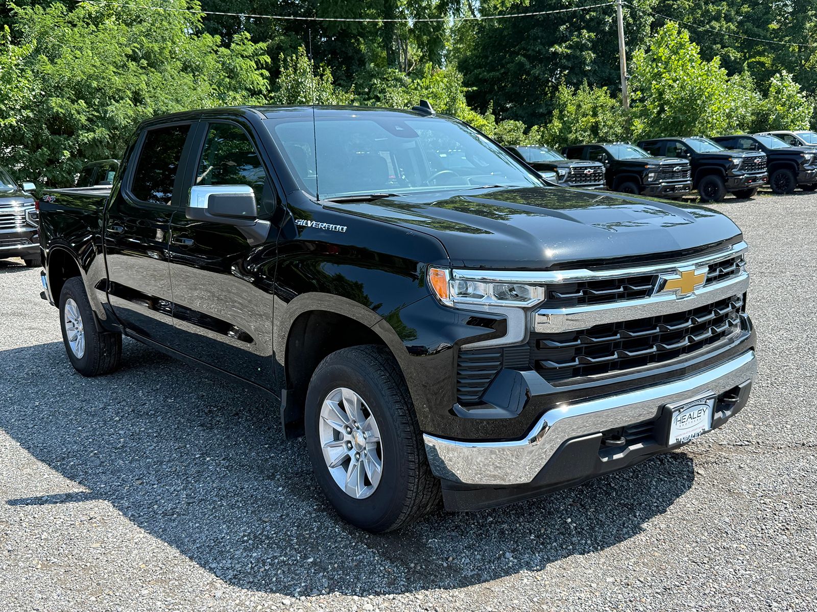 Photo view of 2026 Chevrolet Silverado 1500 in Black