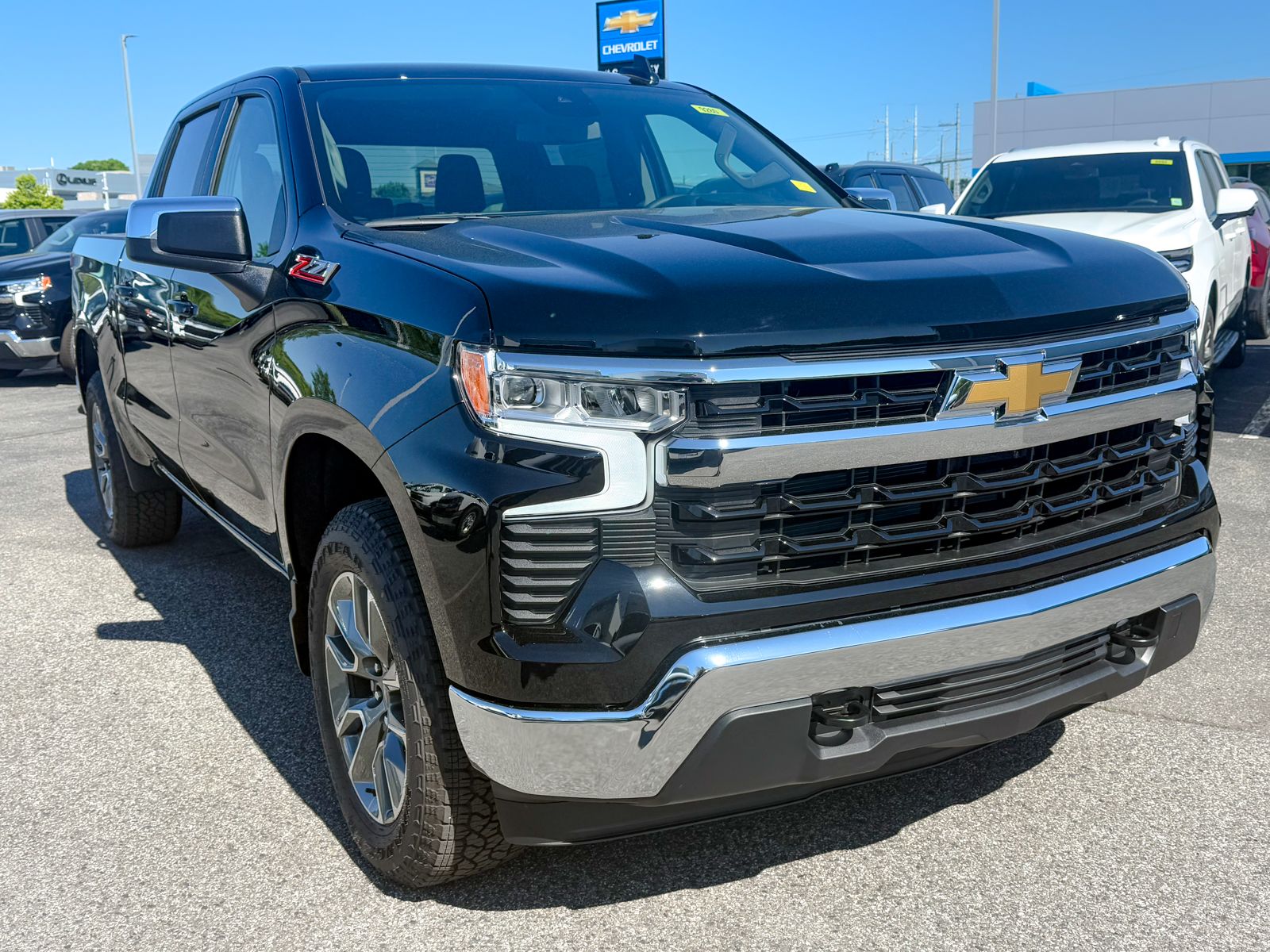 Photo view of 2026 Chevrolet Silverado 1500 in Black
