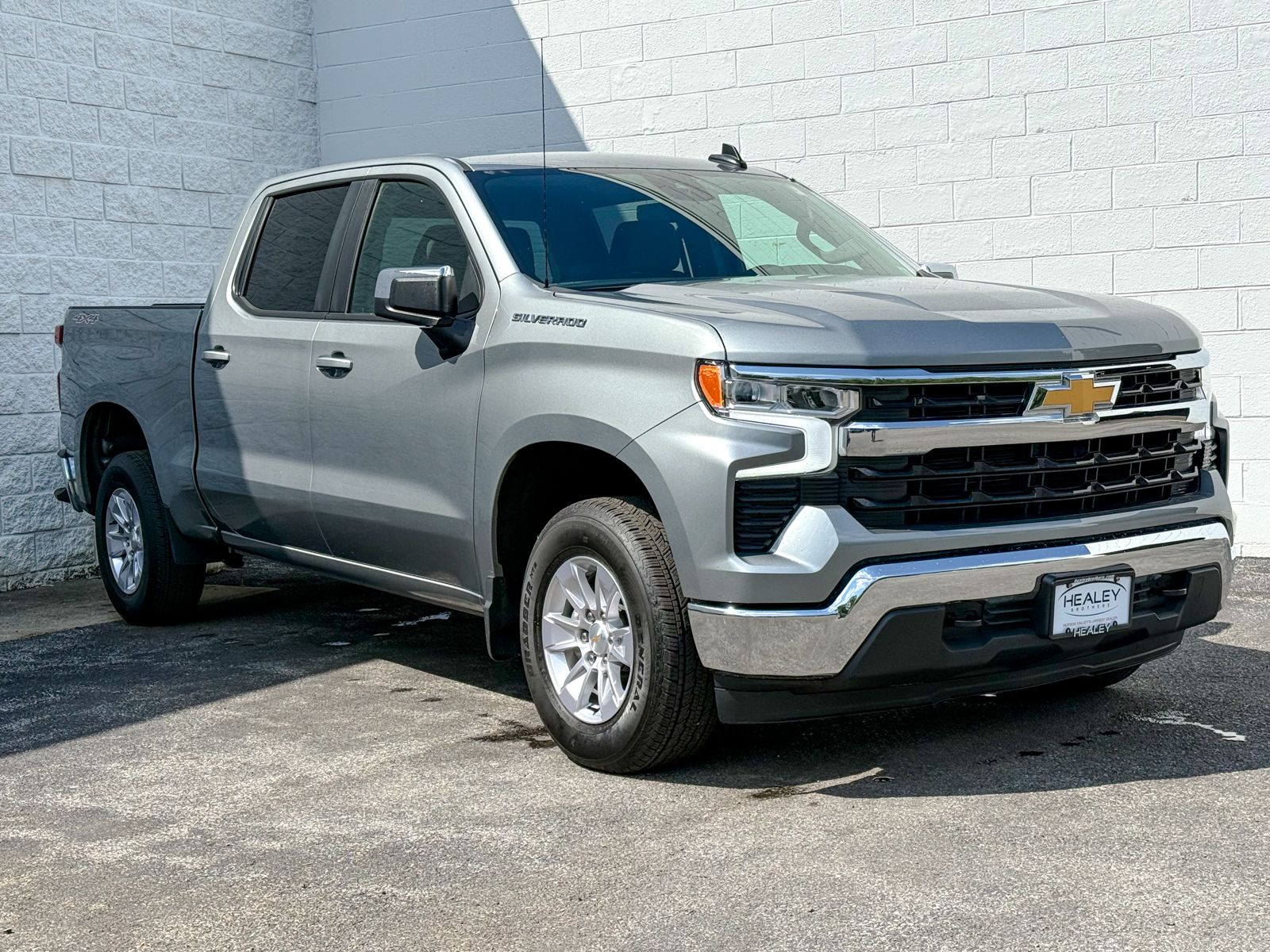Photo view of 2026 Chevrolet Silverado 1500 in Gray