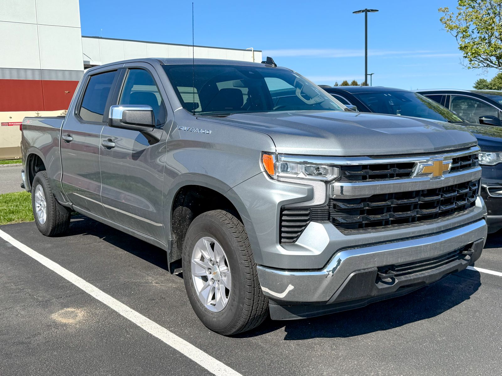 Photo view of 2026 Chevrolet Silverado 1500 in Gray