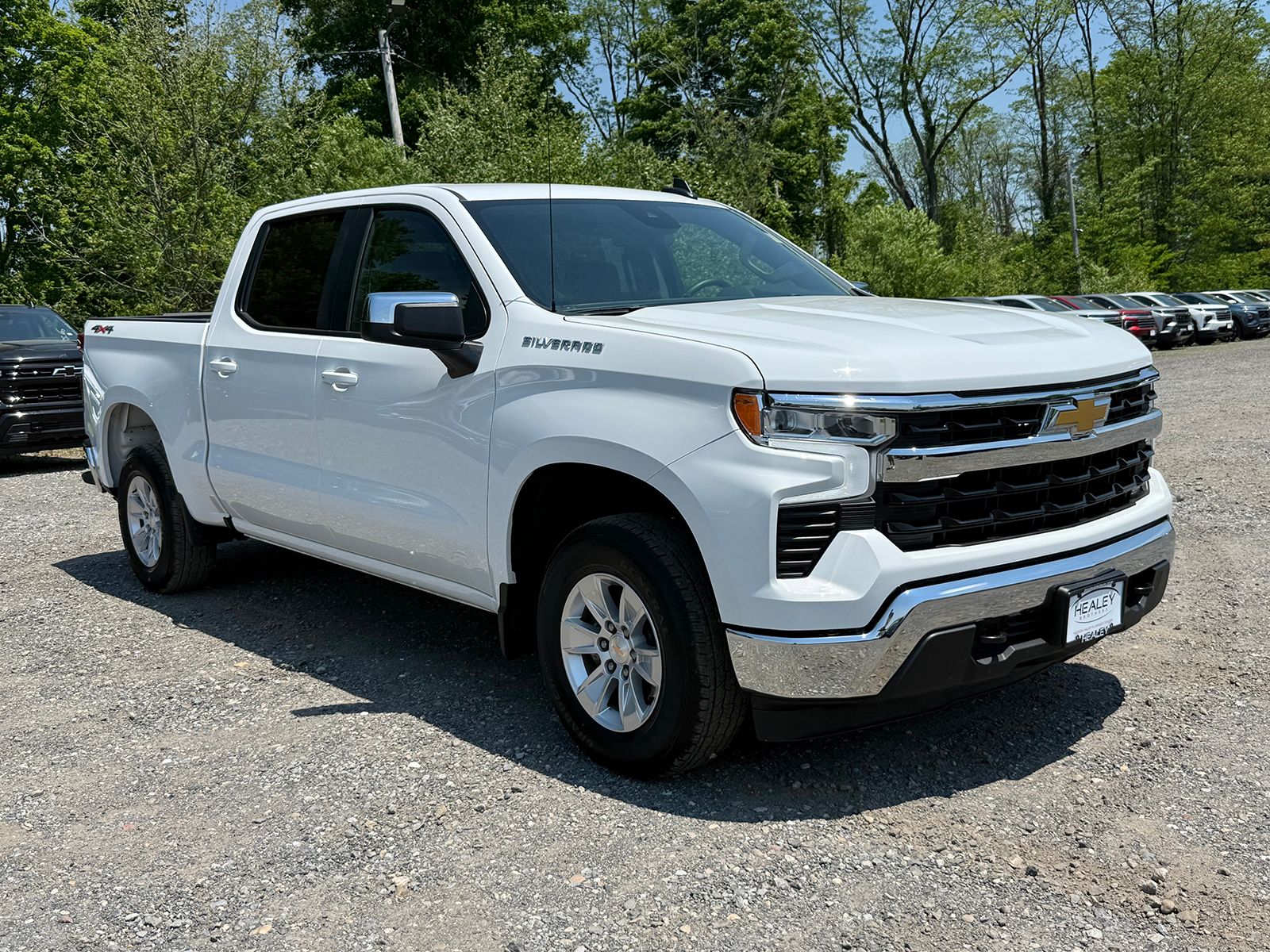 Photo view of 2026 Chevrolet Silverado 1500 in White