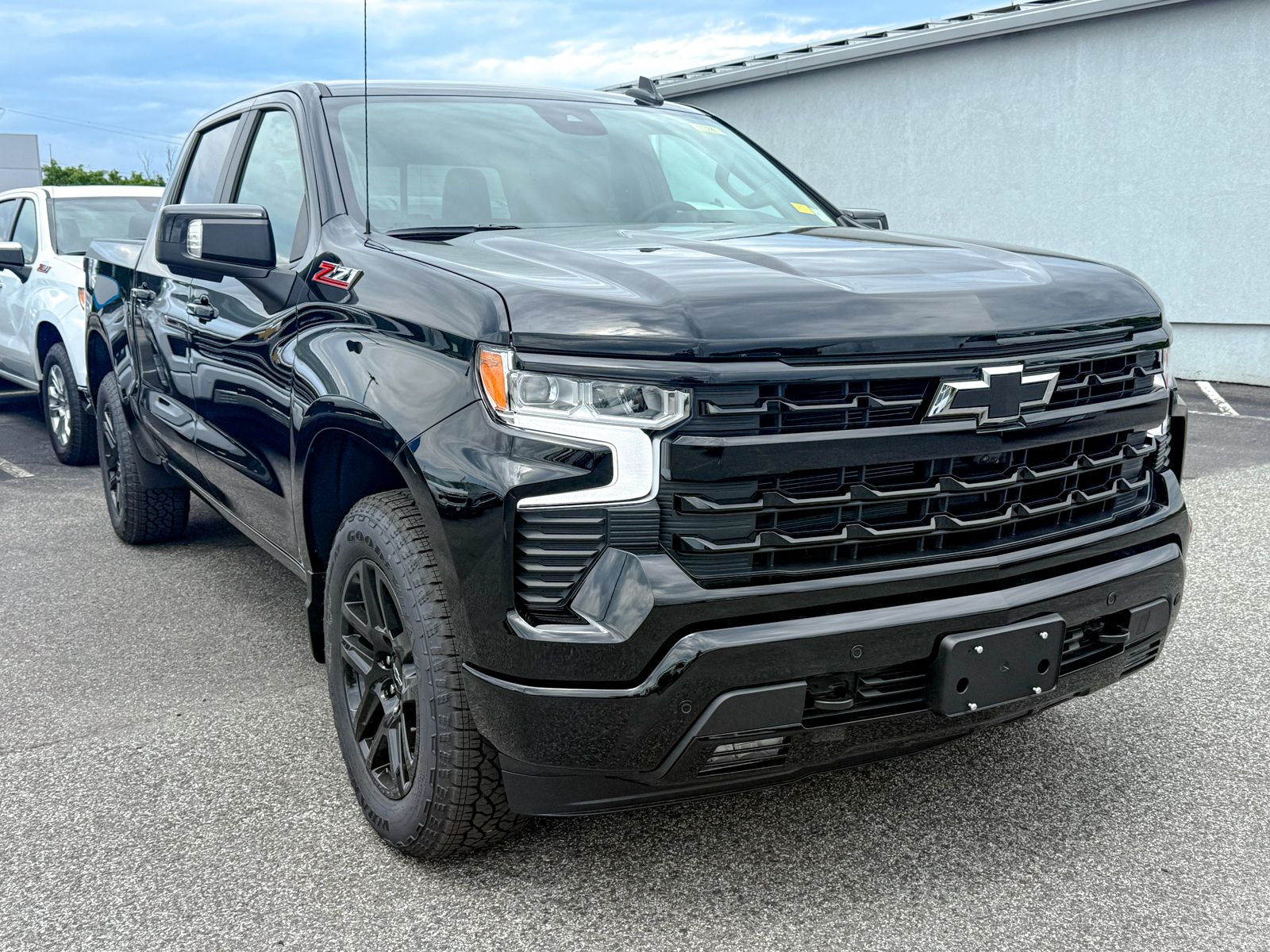 Photo view of 2026 Chevrolet Silverado 1500 in Black