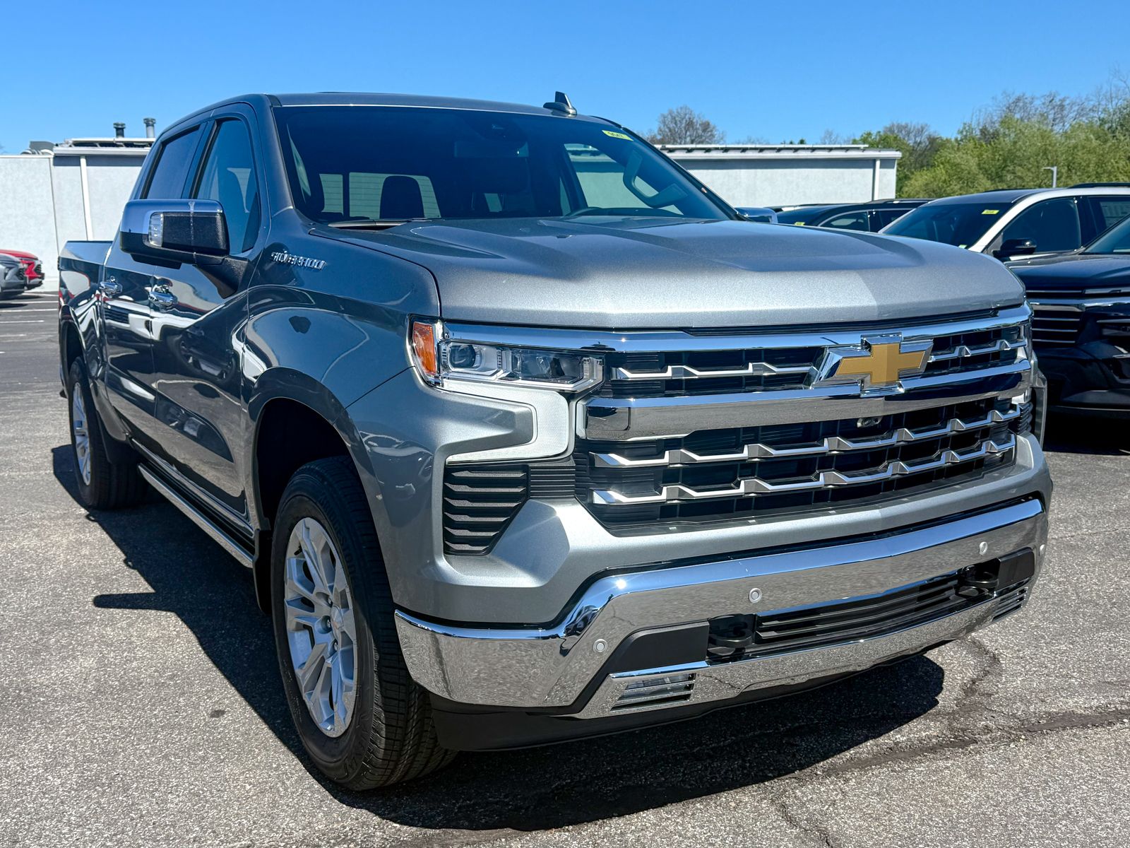 Photo view of 2026 Chevrolet Silverado 1500 in Gray
