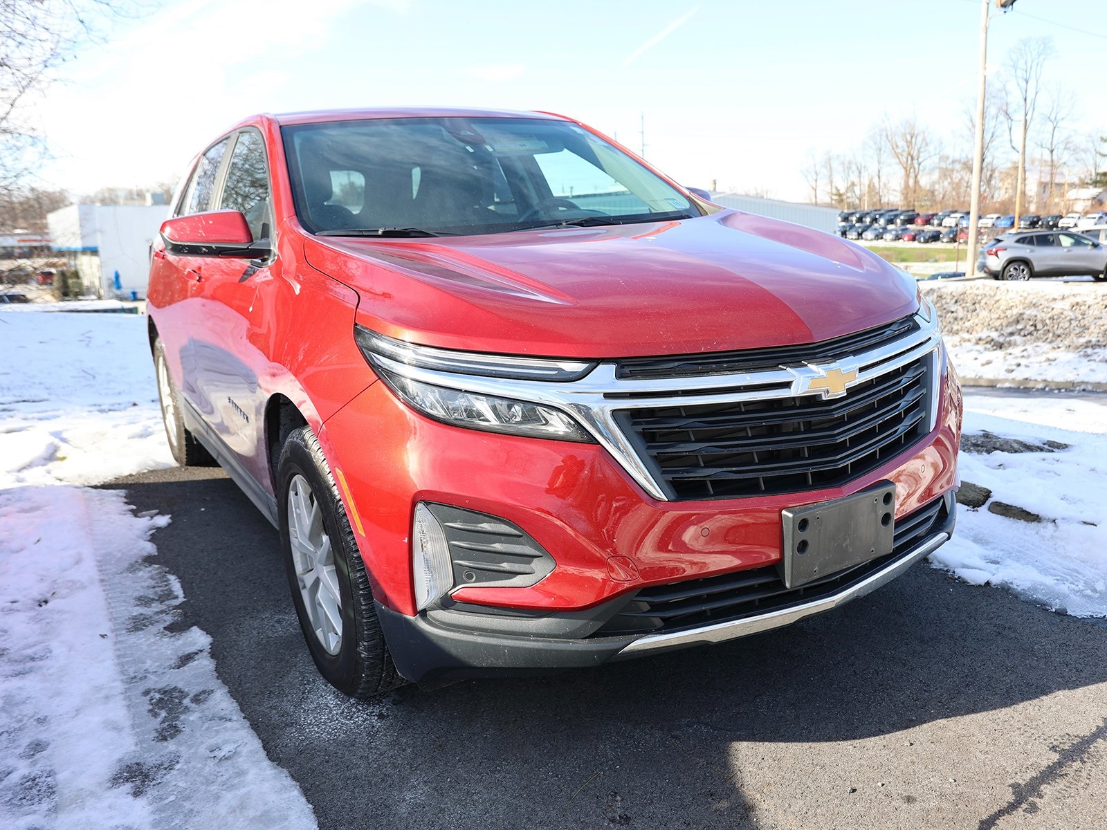 Photo view of 2022 Chevrolet Equinox in Red